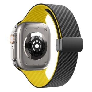 Apple Watch 49/46/44/42mm Silikonarmband med kolfibermönster - Svart/Gul